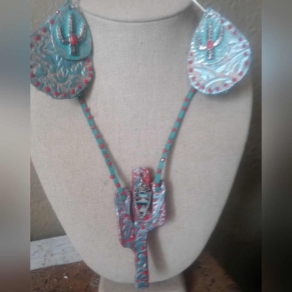 Leather tooled jewelry set